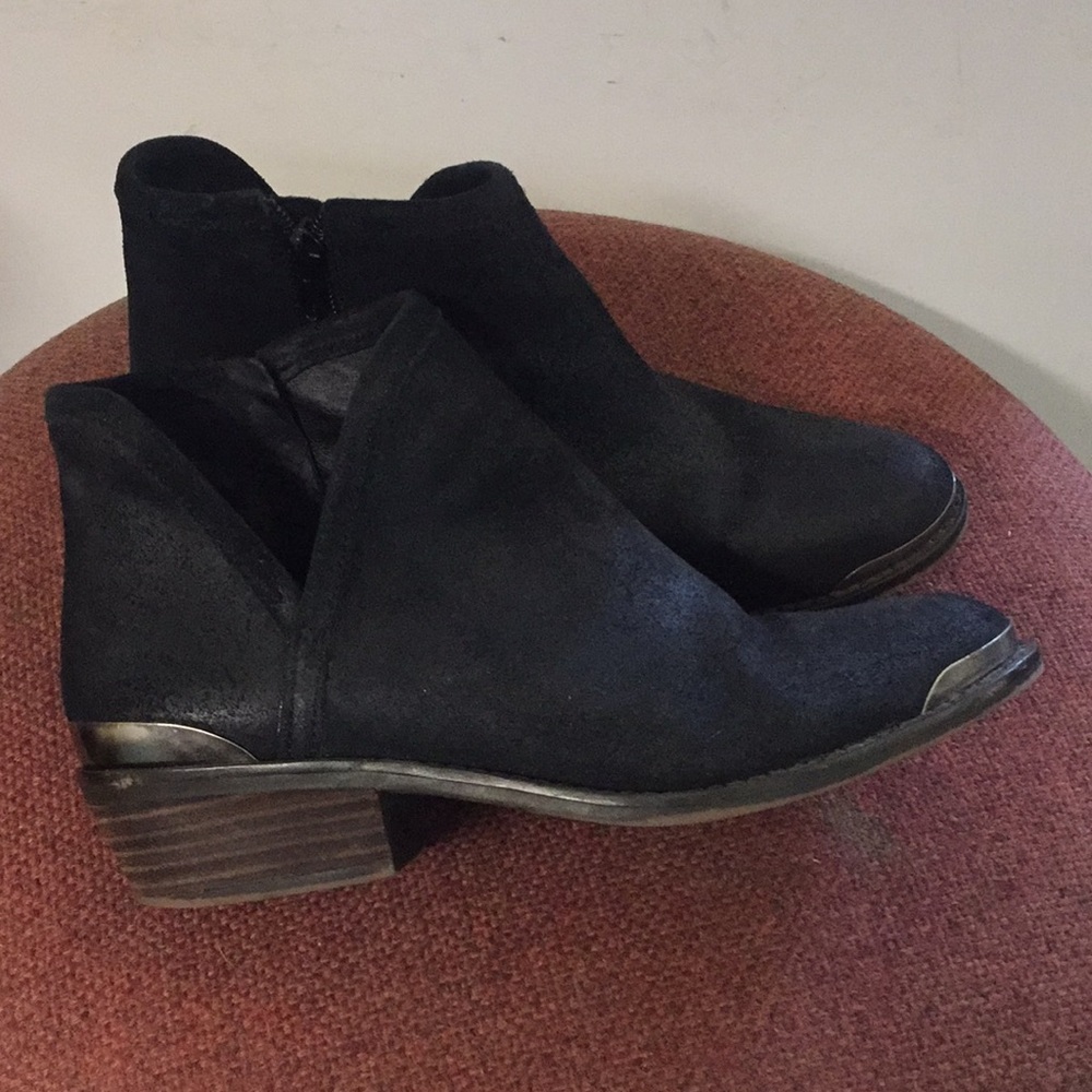 Lucky brand 5.5 boots with silver